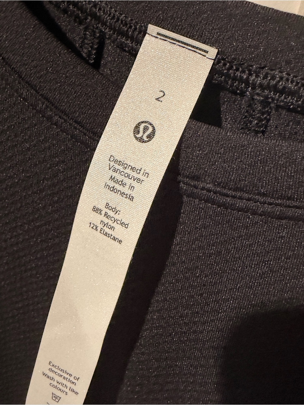 lululemon athletica Black Long-Sleeve Training Crew / Size 2 - Picture 3 of 4